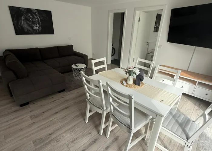 Neue , Schöne 3 In Apartment