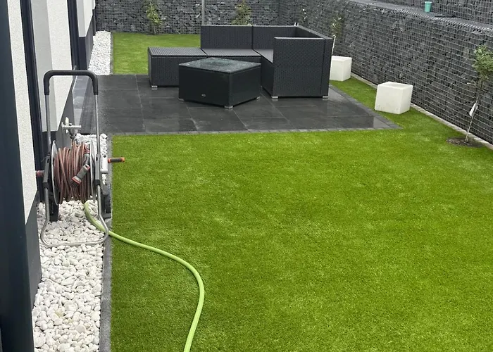 Neue , Schoene 3 In *