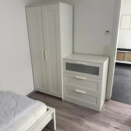 Apartment Neue , Schoene 3 In *