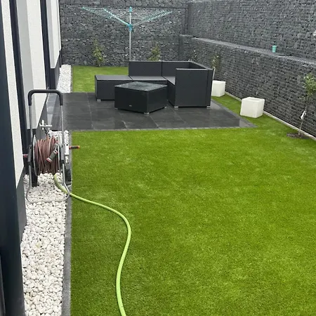 Neue , Schoene 3 In *